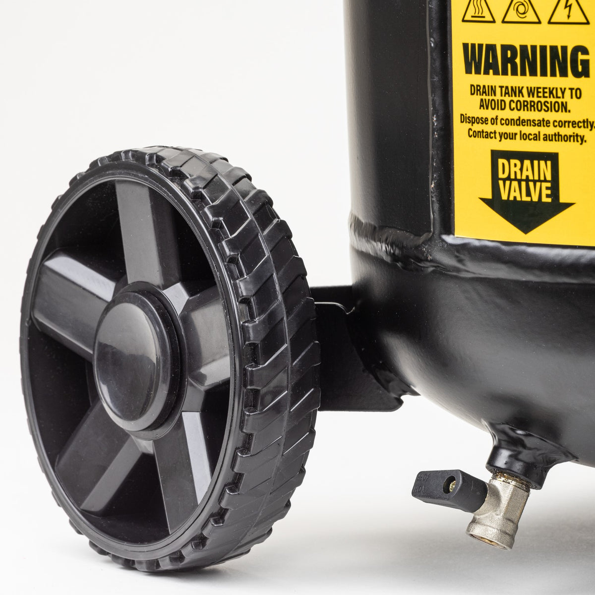 SIP AIRMATE® 24L 2hp Low Noise Vertical Compressor - 05482